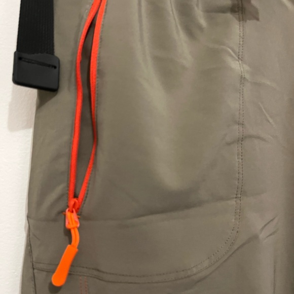 The Northface inspired hiking Pants - Black and Tan - Picture 4 of 11
